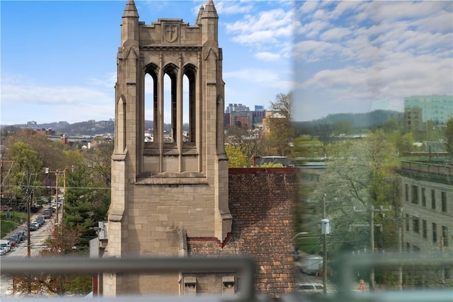 537 N Neville St Unit 6A, Shadyside, PA 15213 - view of building exterior with a view of city