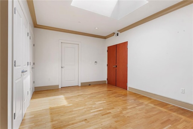 537 N Neville St Unit 6A, Shadyside, PA 15213 - unfurnished bedroom featuring crown molding and light wood finished floors