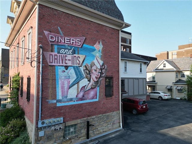 117 S Mckean St, City Of But Ne, PA 16001 - view of building exterior featuring uncovered parking