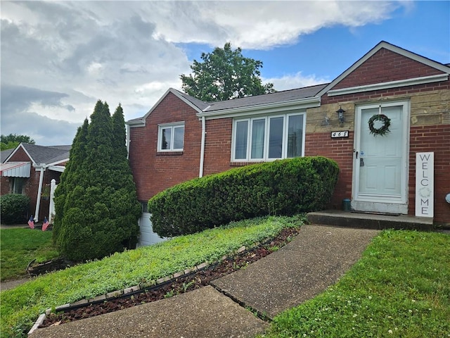 468 Lois Dr, Baldwin Boro, PA 15236 - view of front of home featuring brick siding