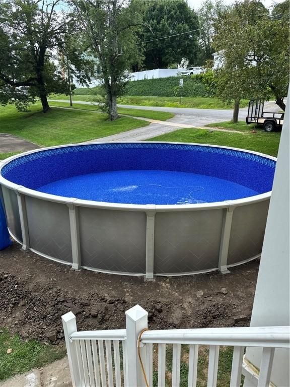 126 N Otter St, Mercer Boro, PA 16137 - view of pool