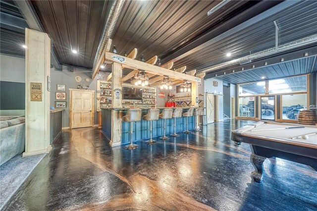 1060 Wattersonville Rd, Coolbaugh Twp, PA 16218 - recreation room with wet bar