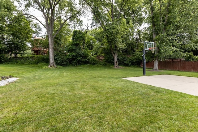 433 Wyndhurst Dr, Moon/Crescent Twp, PA 15108 - view of yard with basketball hoop