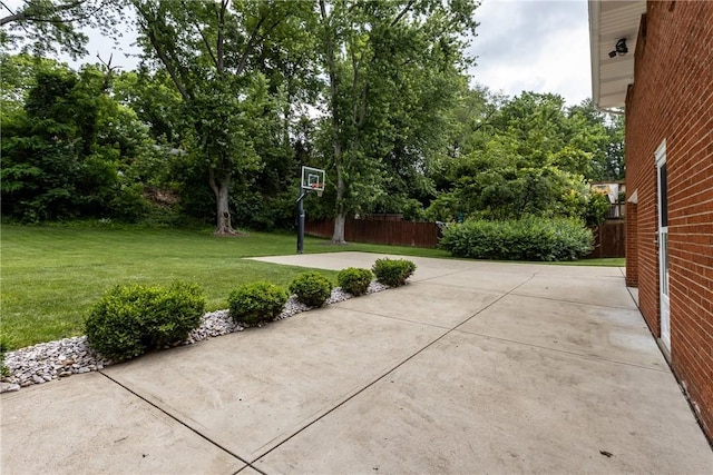 433 Wyndhurst Dr, Moon/Crescent Twp, PA 15108 - view of patio