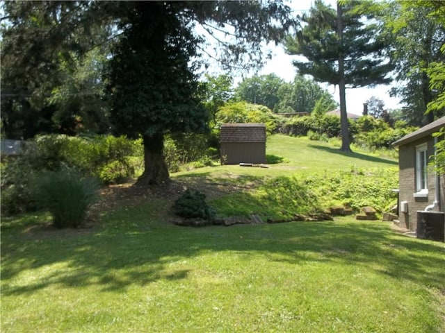243 Byron Rd, Ross Twp, PA 15237 - view of grassy yard featuring a shed