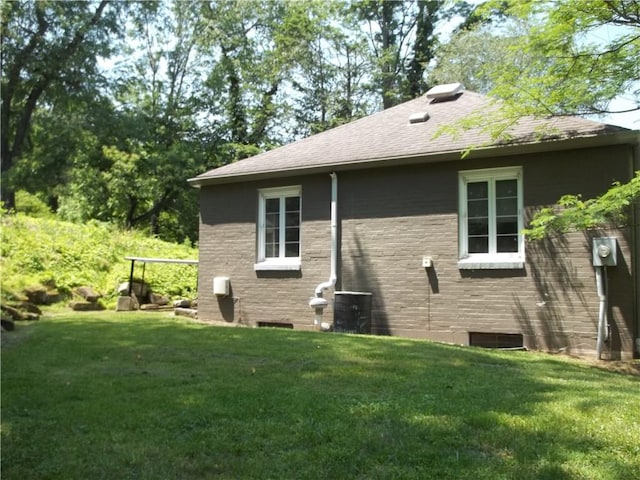 243 Byron Rd, Ross Twp, PA 15237 - view of home's exterior featuring a yard and roof with shingles