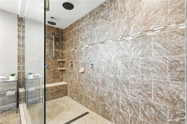 30 Trotter Ln, Findlay Twp, PA 15026 - full bath featuring a tile shower