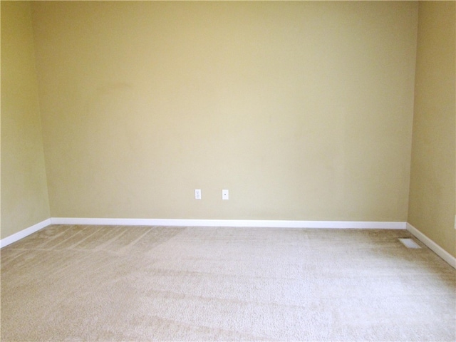 6921 Spring Valley Ln, Murrysville, PA 15632 - carpeted empty room featuring baseboards