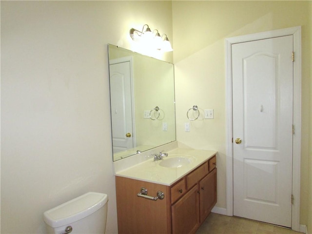 6921 Spring Valley Ln, Murrysville, PA 15632 - bathroom featuring vanity and toilet