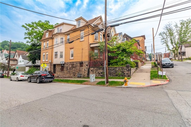 502 3rd St, Pitcairn, PA 15140 - view of property with a residential view