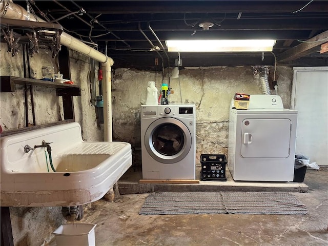 203 10th, St, PA 15963 - washroom featuring independent washer and dryer