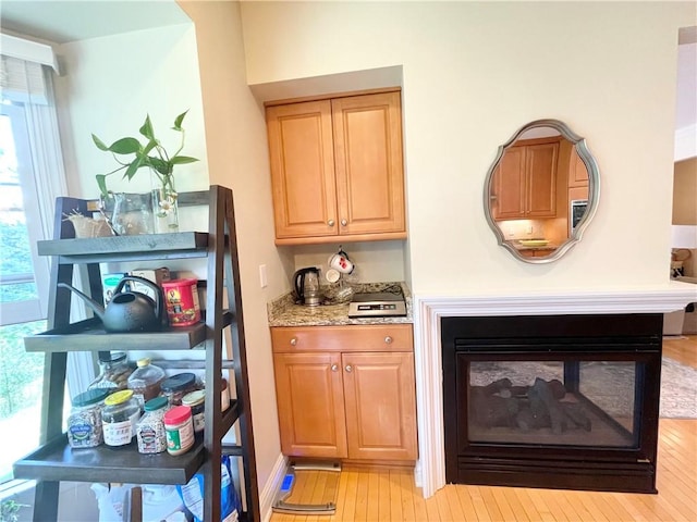 518 Farndale Rd, Ohara, PA 15238 - bar with light wood-style flooring