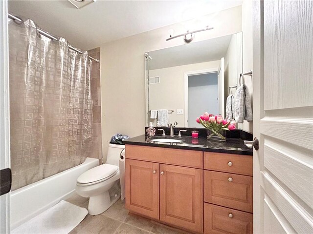 518 Farndale Rd, Ohara, PA 15238 - full bathroom featuring vanity, shower / bath combo, and tile patterned floors