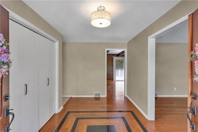 425 Ridge Rd, Hempfield Twp Wml, PA 15601 - entryway with wood finished floors