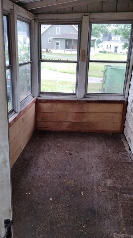 594 E Main St, Pine Twp Mer, PA 16127 - unfurnished sunroom with plenty of natural light