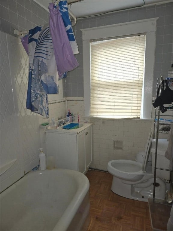 615 Morgantown Rd, South Union Twp, PA 15401 - bathroom featuring tile walls and a tub