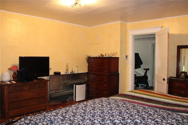 200 School St, Green Tree, PA 15220 - bedroom featuring ornamental molding and a desk