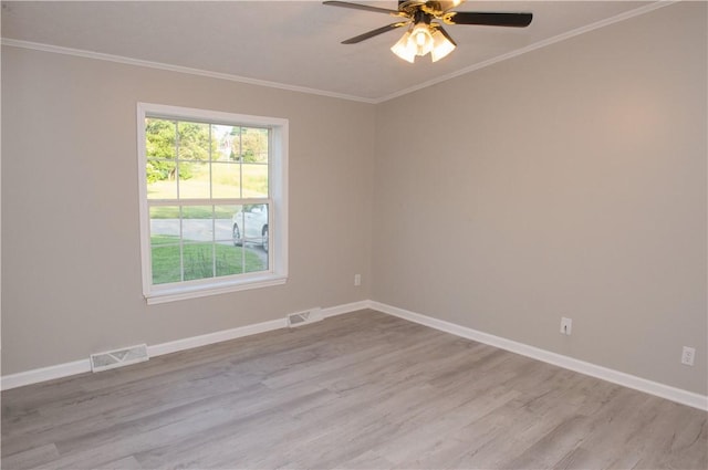 824 Emerson Ave, Farrell, PA 16121 - spare room featuring light wood-style flooring, crown molding, and ceiling fan