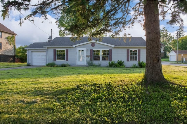 824 Emerson Ave, Farrell, PA 16121 - single story home featuring a garage, driveway, and a front lawn