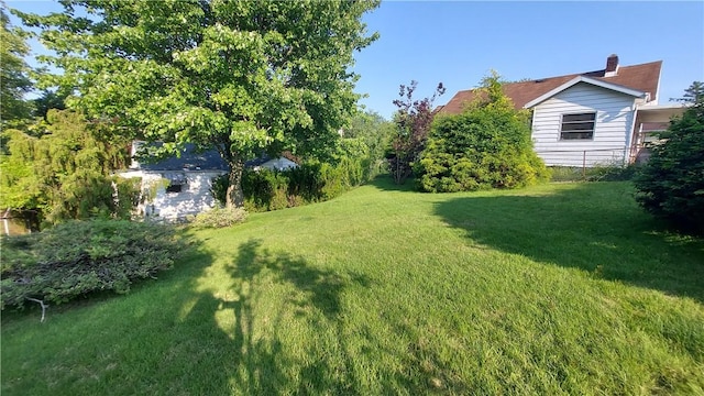 93 8th Ave, Ross Twp, PA 15229 - view of green lawn