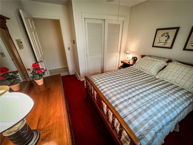 123 W Muntz Ave, Twp Of But Se, PA 16001 - bedroom featuring a closet and baseboards