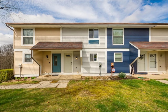 295 Holland Ct, Findlay Twp, PA 15108 - multi unit property featuring a front lawn