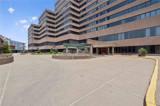 1 Trimont Ln Unit 620B, Mt Washington, PA 15211 - view of building exterior