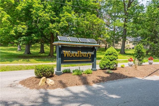 10174 Woodbury Dr, Mccandless, PA 15090 - community / neighborhood sign featuring a yard