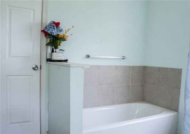 819 Toman Ave, Clairton, PA 15025 - bathroom featuring a bath