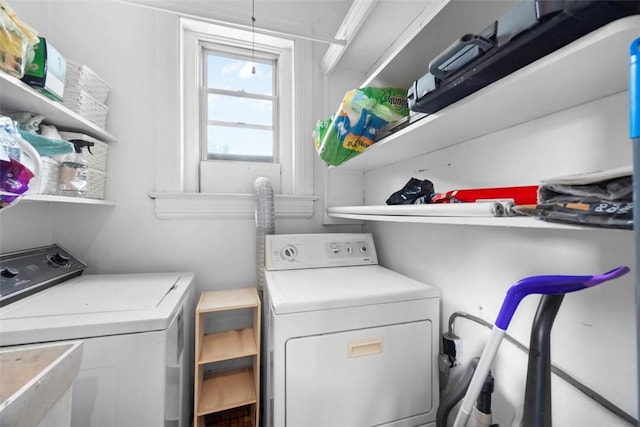 813 S Braddock Ave Unit 5, Regent Square, PA 15221 - laundry area featuring washer and dryer