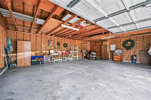 816 Wheatland Rd, Shenango Twp Mer, PA 16159 - view of garage
