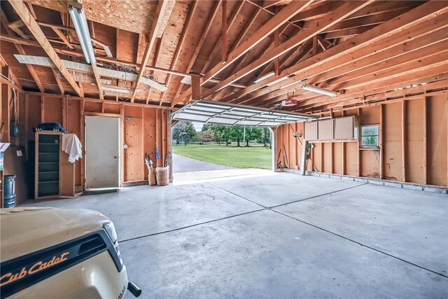816 Wheatland Rd, Shenango Twp Mer, PA 16159 - view of garage
