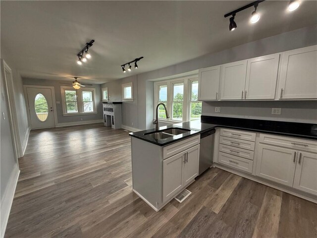 4352 Ellwood Rd, Wayne Twp Law, PA 16101 - kitchen with rail lighting, dishwasher, a peninsula, and open floor plan