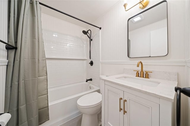 4154 Steiger St, Castle Shannon, PA 15234 - bathroom featuring shower / tub combo and vanity
