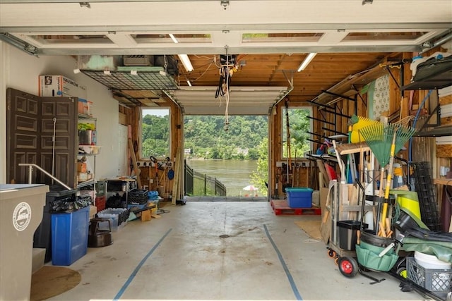 548 Penn St, Verona, PA 15147 - view of garage