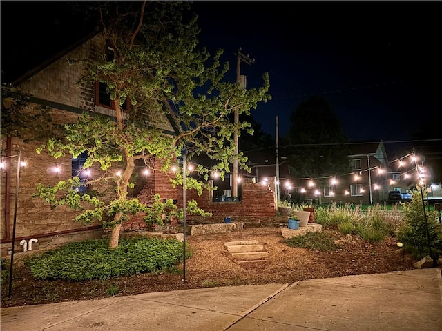 548 Penn St, Verona, PA 15147 - view of yard at night