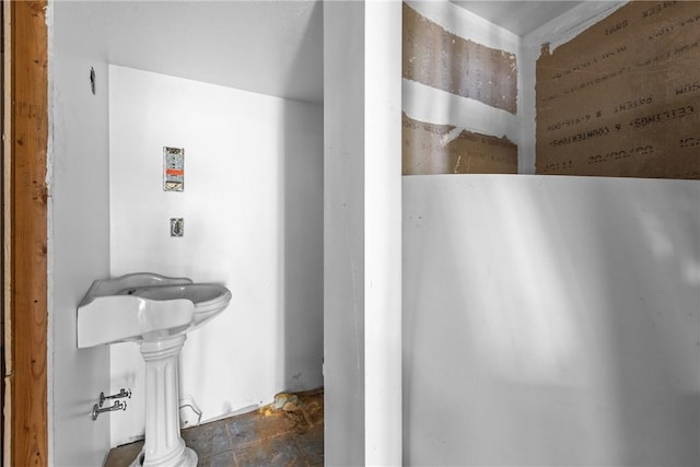 330 Jefferson Ave, City Of Washington, PA 15301 - view of bathroom