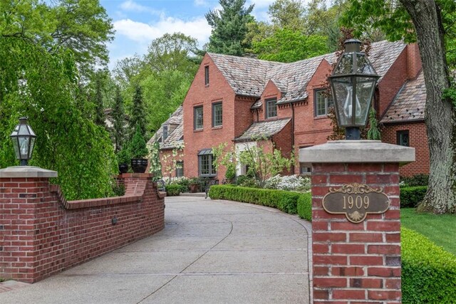 1909 Highgate Rd, Upper St Clair, PA 15241 - english style home featuring a high end roof and brick siding