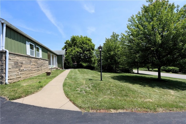 3244 37th St, Chippewa Twp, PA 15010 - view of green lawn