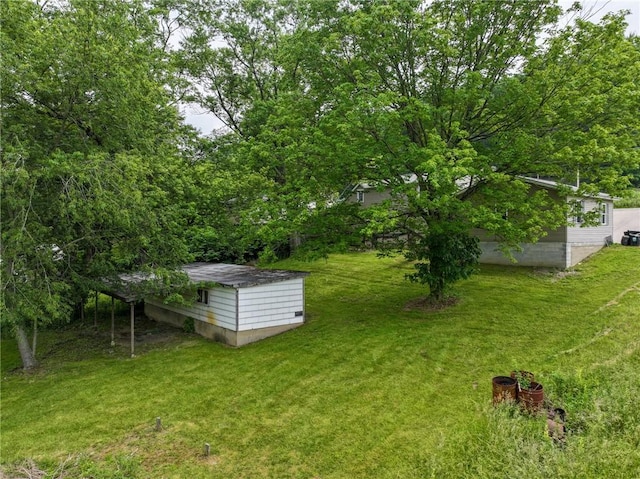 1539 Dime Rd, Parks Twp, PA 15690 - view of grassy yard featuring a storage shed