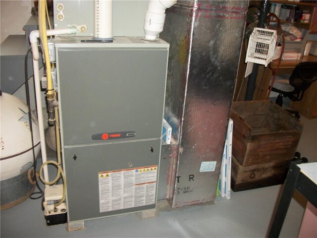 228 S Market St, Carmichaels/Cumblnd, PA 15320 - photo 23