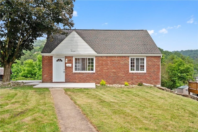 114 Oliver Dr, White Oak, PA 15131 - photo 1