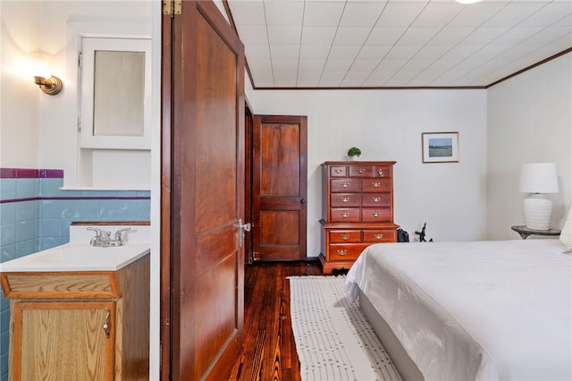 12091/2 Vance Ave, Coraopolis, PA 15108 - bedroom with dark wood-style floors and ornamental molding