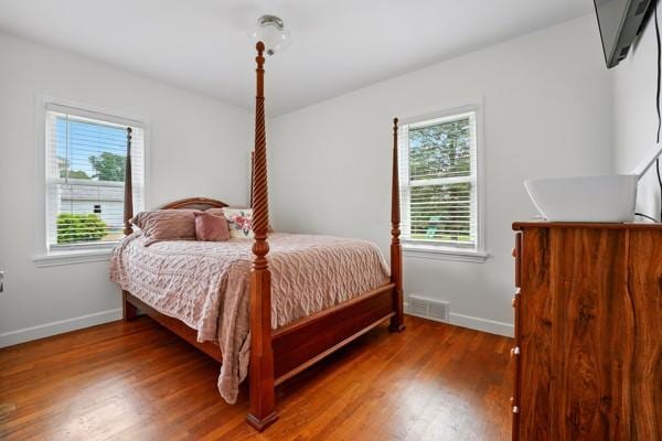 108 E Oakwood Way, Neshannock Twp, PA 16105 - bedroom with multiple windows and wood finished floors