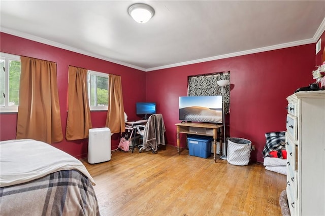 6 Edgewood Acres, Neshannock Twp, PA 16105 - bedroom featuring wood finished floors and ornamental molding