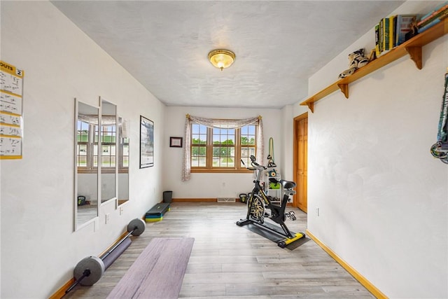 1007 Braemar Dr, Penn Twp Wml, PA 15644 - workout room with light wood finished floors and baseboards