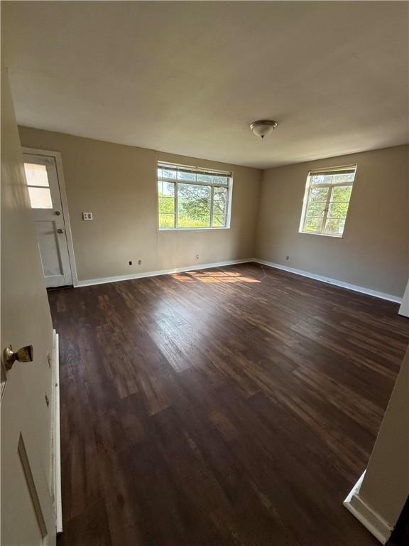 2701 Lincoln Ave, Clairton, PA 15025 - photo 5