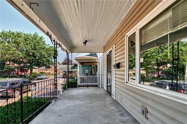 538 Maplewood Ave, Ambridge, PA 15003 - view of porch