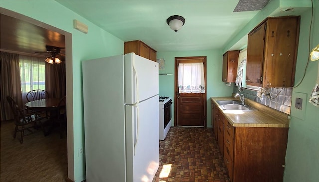 1016 Dallett Rd, Whitehall, PA 15227 - photo 12