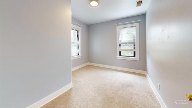 5445 Covode Pl, Squirrel Hill, PA 15217 - unfurnished room with healthy amount of natural light and light carpet